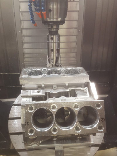 usinage moteur nissan R35 V6