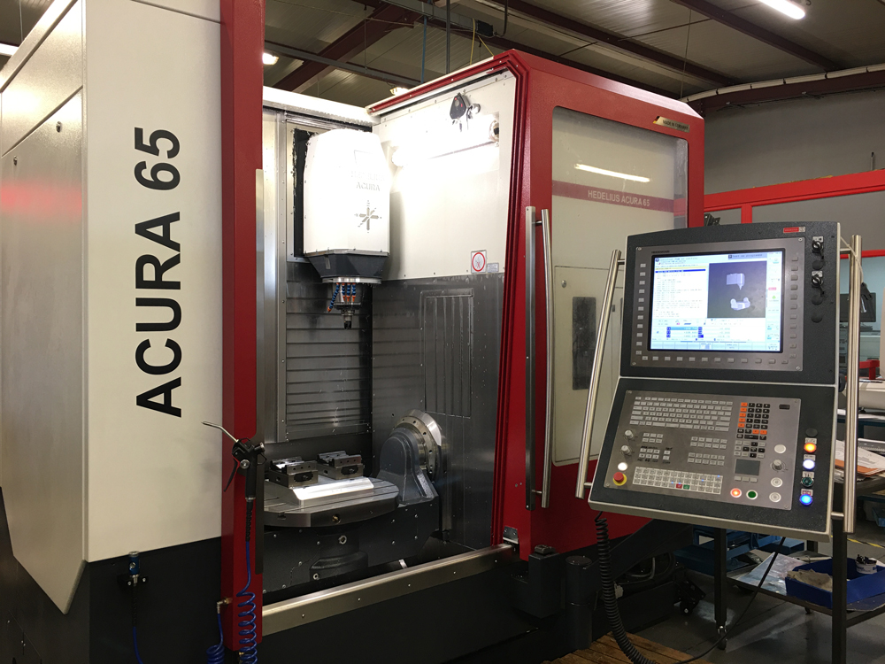 Centre d’usinage 5 axes à plateau tournant et pivotant HEDELIUS ACURA 65 EL